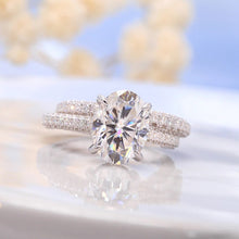 Load image into Gallery viewer, Moissanite 2.50ct Oval Engagement Ring and Wedding Band Set in 14k Gold