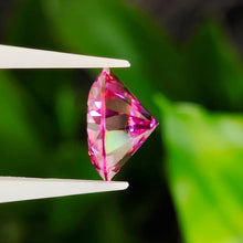 Load image into Gallery viewer, Loose VVS1 Pink Moissanite Round Brilliant Cut
