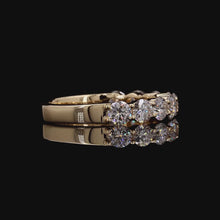 Load and play video in Gallery viewer, The Margaux Band | 1ctw Round Brilliant Lab Diamond | Half-Eternity | 14k Yellow Gold
