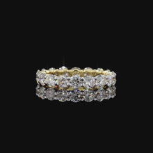 Load and play video in Gallery viewer, The Elodie Band | 1.75ctw Round Brilliant Lab Diamond | Full Eternity | 14k Gold
